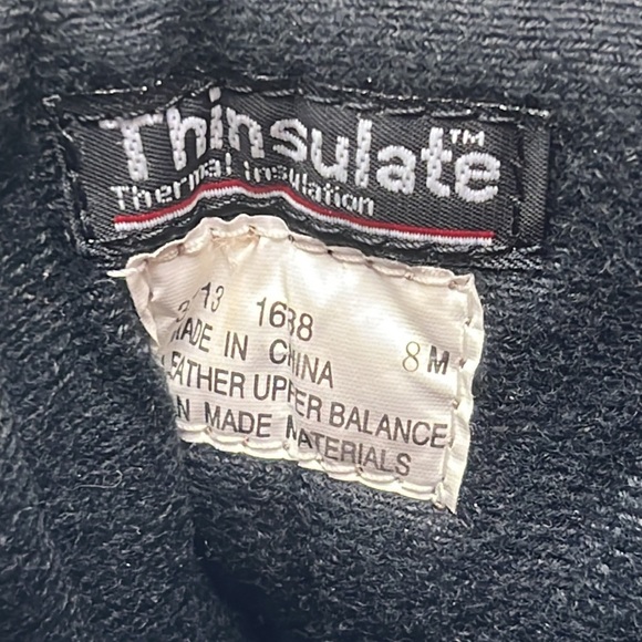 Eddie Bauer Thinsulate thermal insulation boots for men . It is waterproof . - Picture 6 of 9